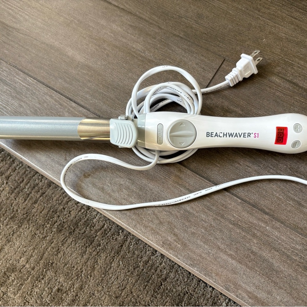 Beachwaver S1 Silver Curling Iron